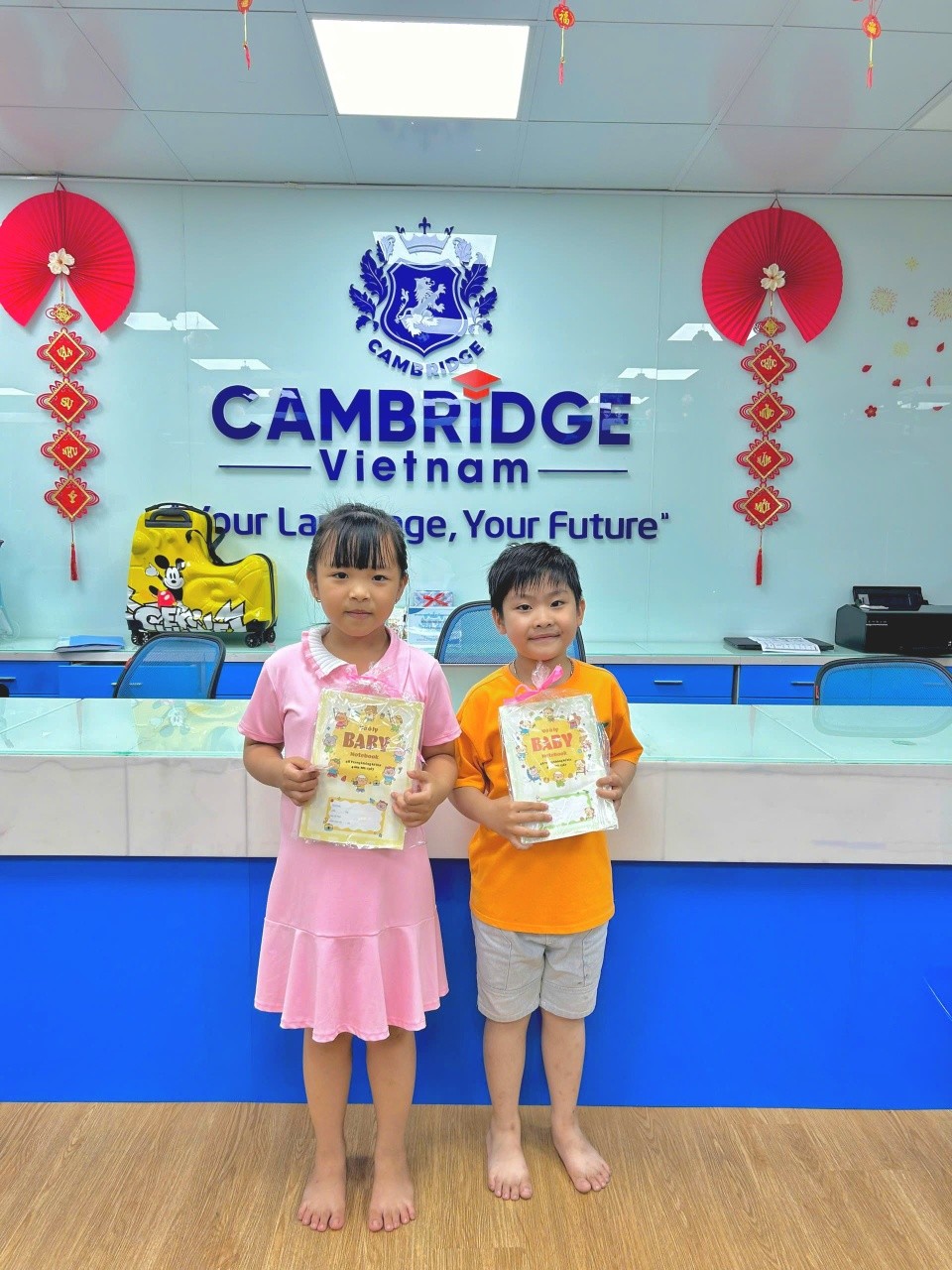 𝑮𝒐́𝒄 𝑪𝒉𝒆𝒄𝒌𝒊𝒏 𝒓𝒖̛̣𝒄 𝒓𝒐̛̃ 𝒕𝒂̣𝒊 𝑪𝒂𝒎𝒃𝒓𝒊𝒅𝒈𝒆 𝑯𝒂̉𝒊 𝑯𝒂̣̂𝒖